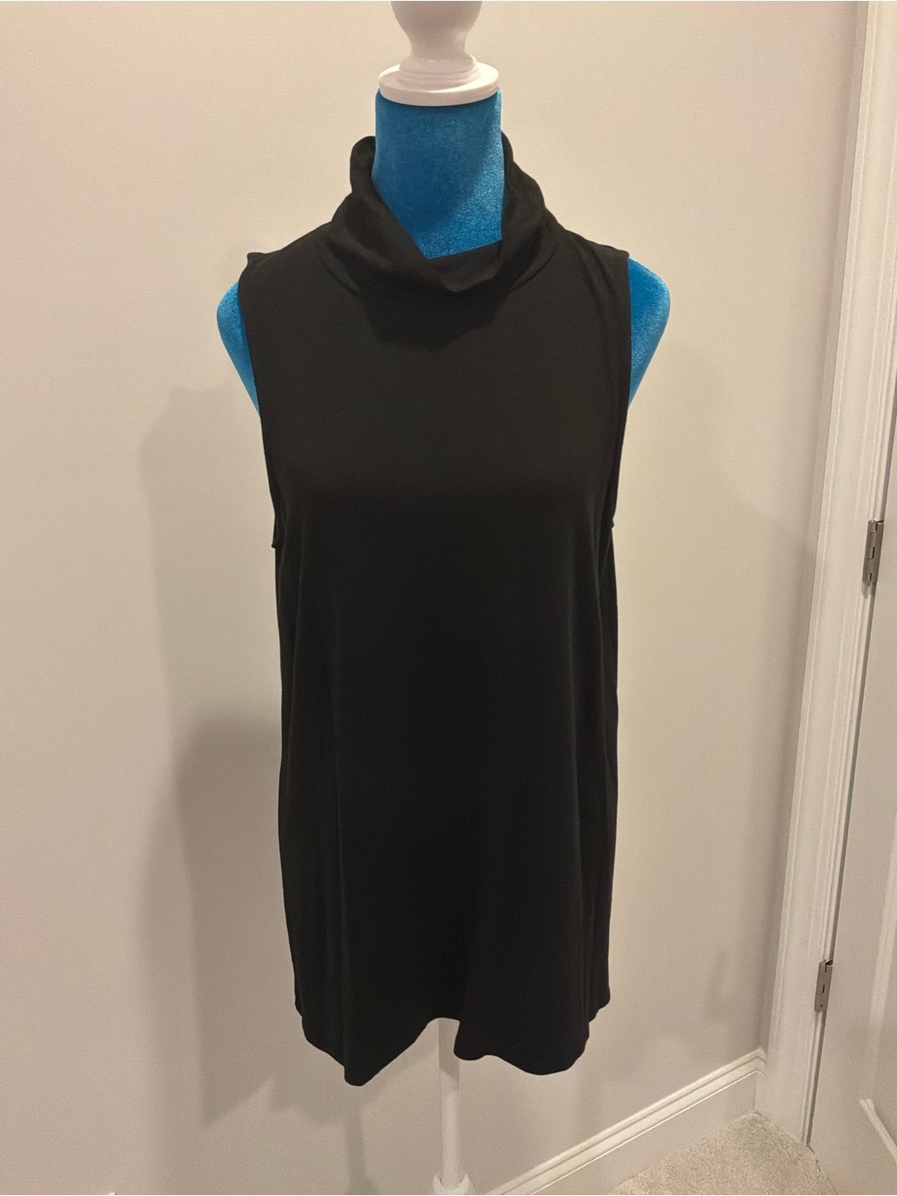 Athleta Black Sleeveless Mock Neck Tank